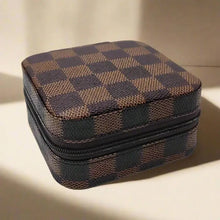 Load image into Gallery viewer, Checkered Print Square Jewelry Box