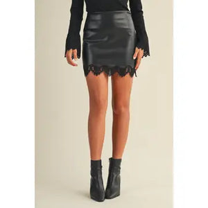 SCALLOP LACE LEATHER SKIRT | Black