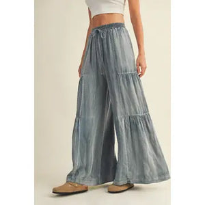 RUFFLED SIDE WASHED DENIM WIDE PANTS | WASHED DENIM