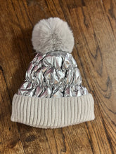 Load image into Gallery viewer, Metallic Beanie with Fur Pom
